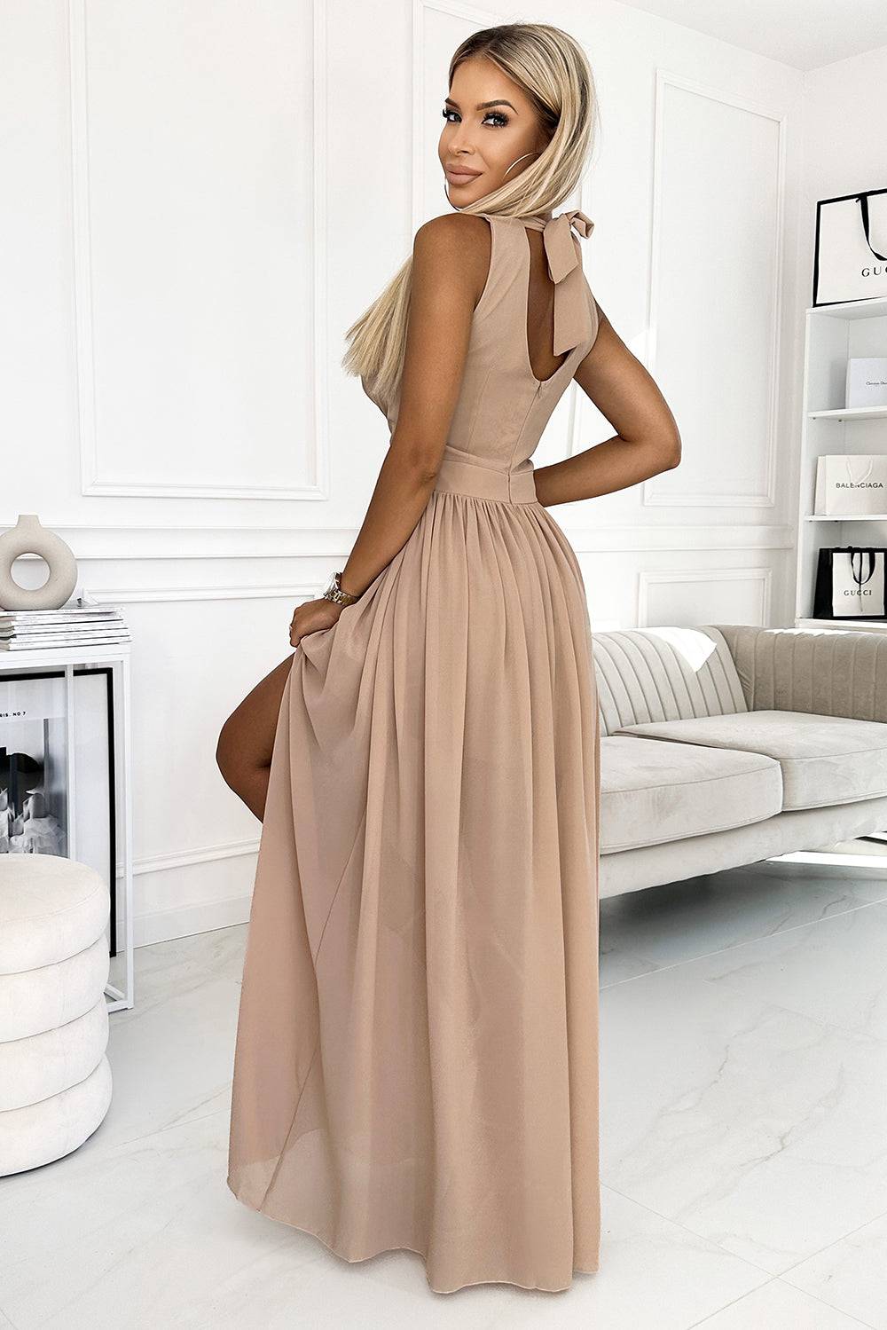 Numoco 362-6 JUSTINE Long dress with a neckline and a tie - beige