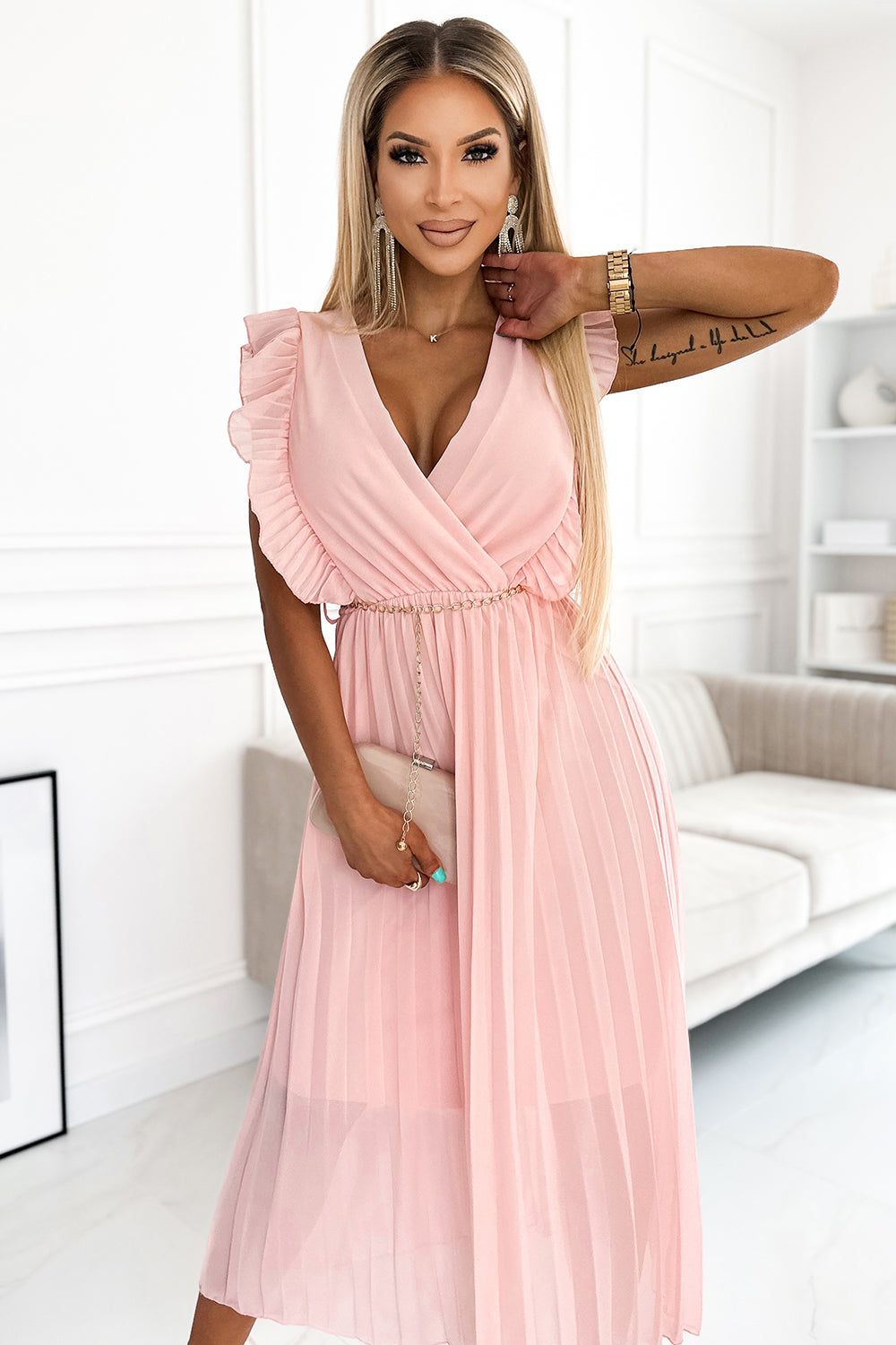 Numoco Basic 470-1 GIORGIA Pleated dress with frills, neckline and gold chain - peach-1