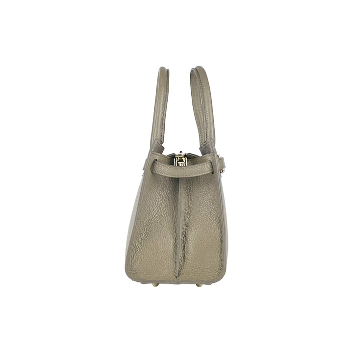 RB1016AQ | Women's handbag in genuine leather with removable shoulder strap. Attachments with shiny gold metal snap hooks - Taupe color -4