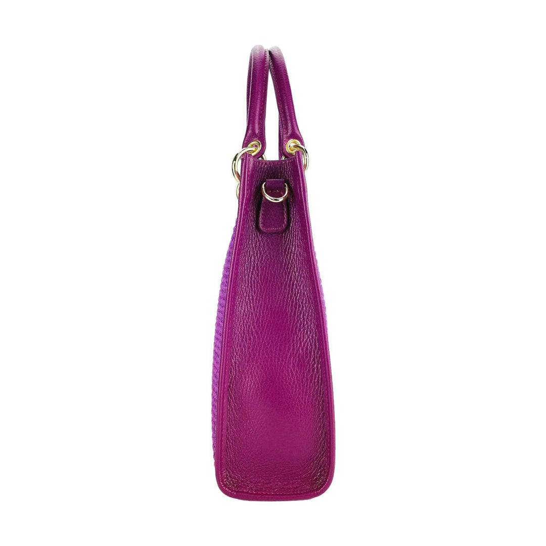 RB1026CN | Vertical women's handbag in genuine leather and straw Made in Italy. Removable and adjustable leather shoulder strap. Polished Gold Accessories - Raspberry Color - Dimensions: 24 x 29 x 9 cm-Shangri-La Fashion