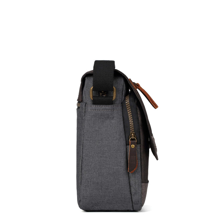 TRP0388 Troop London Urban Crossbody Bag